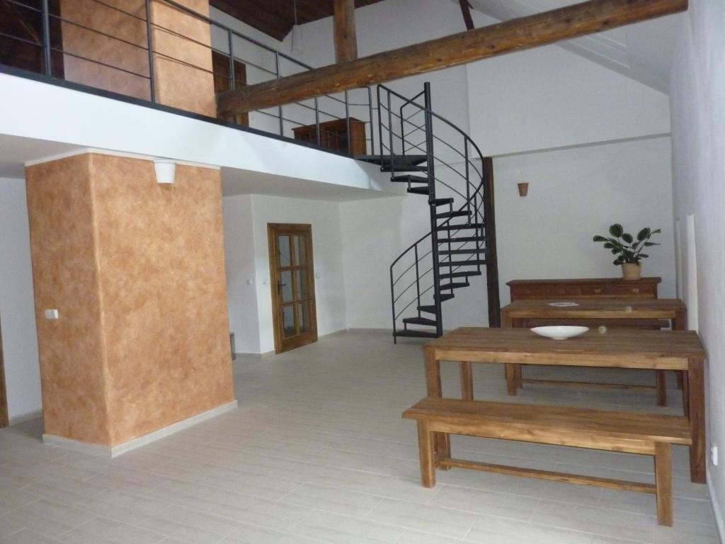 Holubnik Statecnych Zen Kralovych Luze Room photo