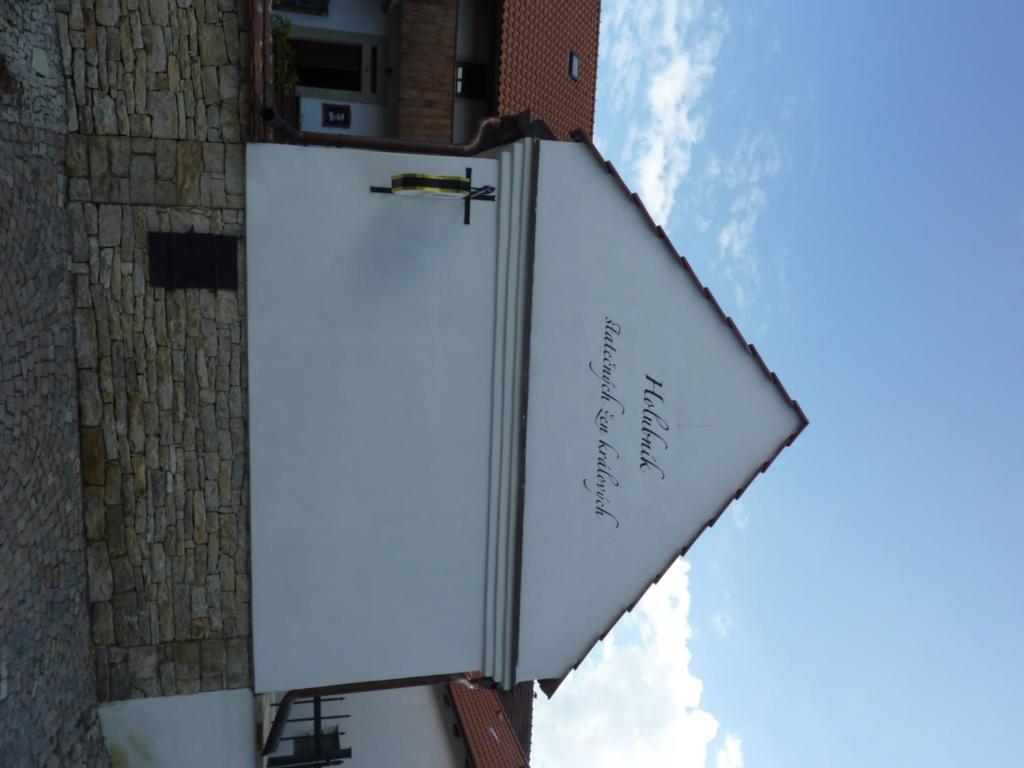 Holubnik Statecnych Zen Kralovych Luze Exterior photo