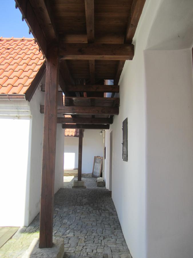 Holubnik Statecnych Zen Kralovych Luze Exterior photo